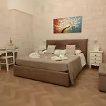 Dimora Della Nonna Affittacamere 4*
